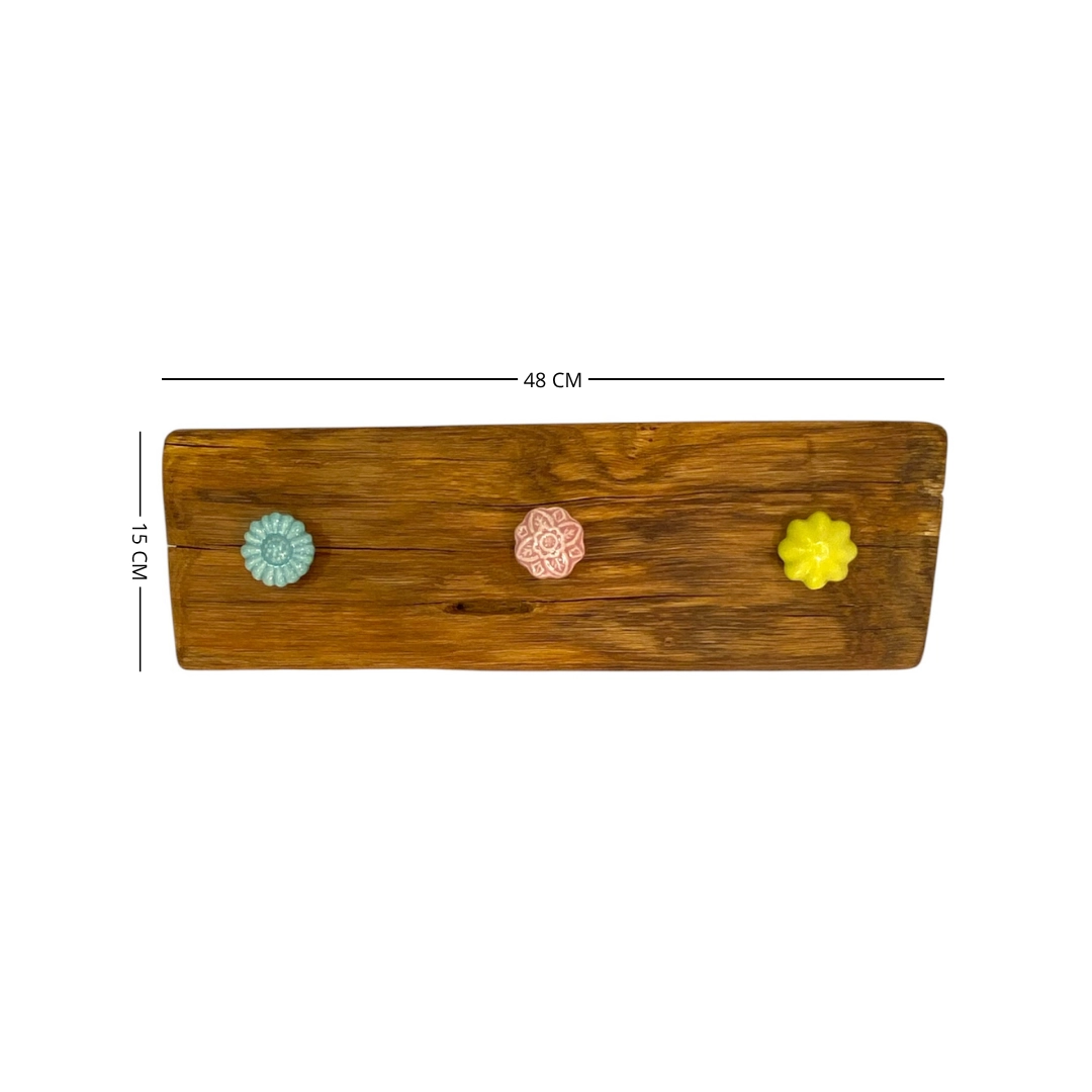 Appendiabiti in legno massello con tre pomelli color pastello