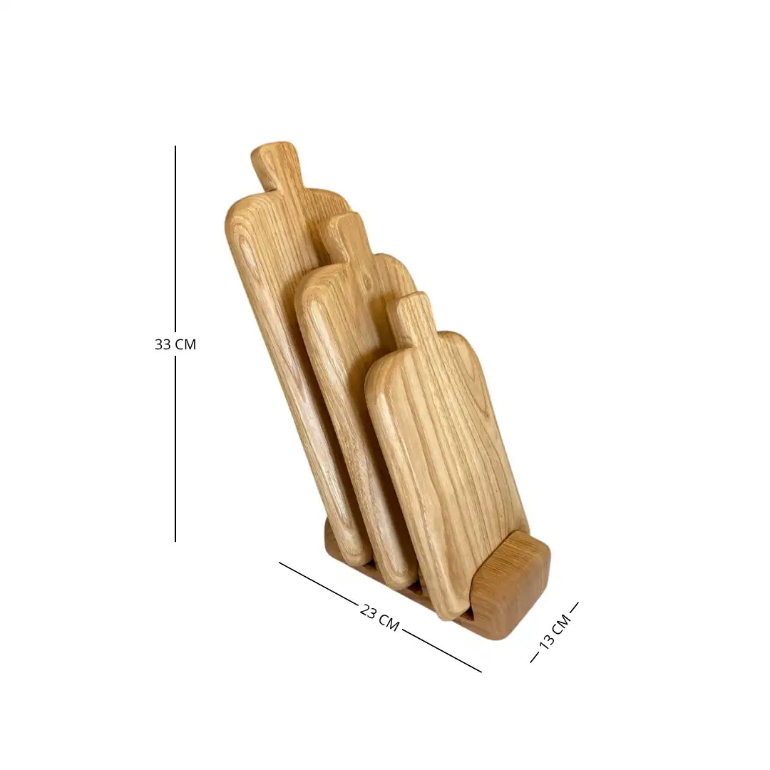 Set di 3 taglieri artigianali in castagno con base, misure 13x23x33 cm